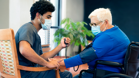 What is the Difference Between a CNA and an LNA?